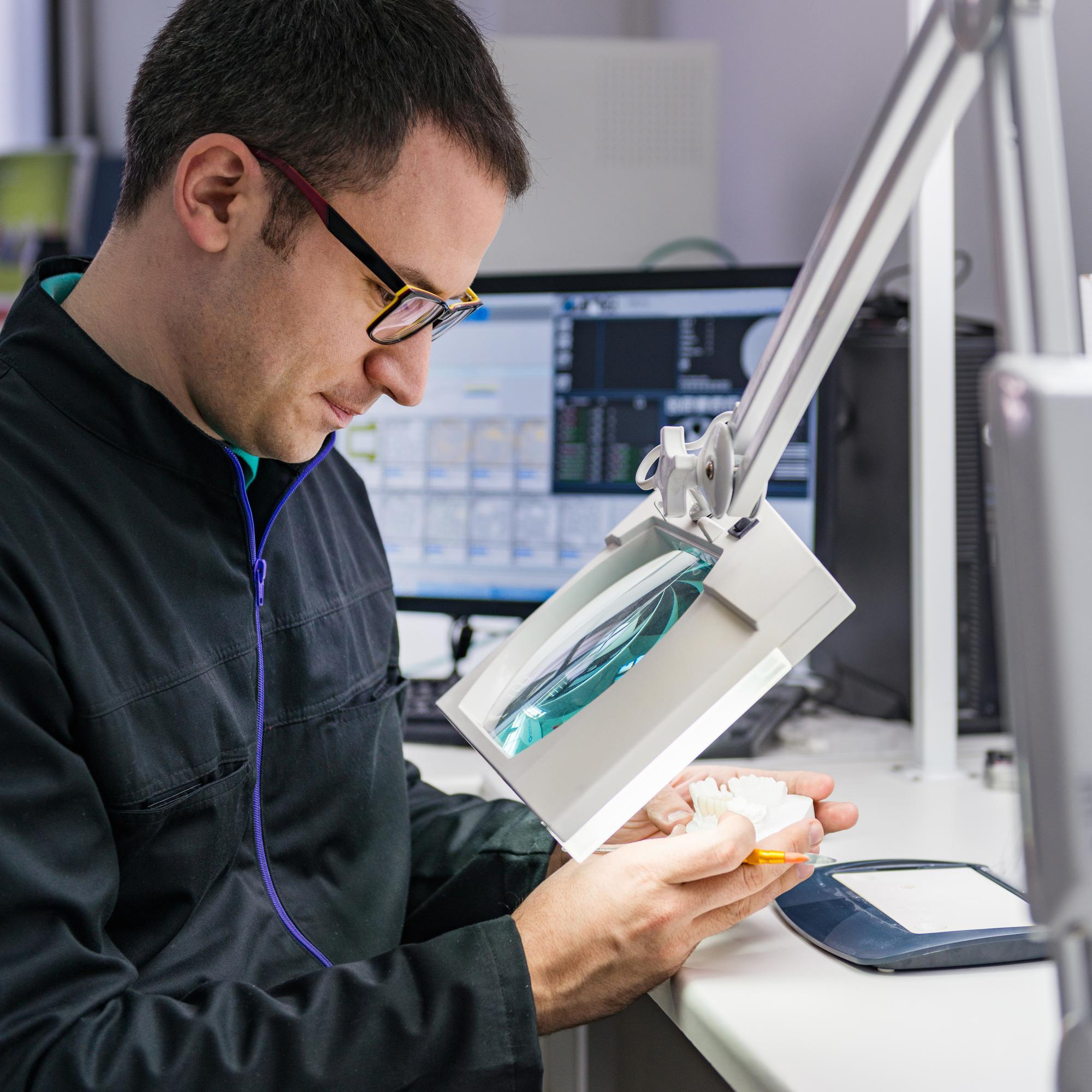 Converting legacy engineering drawings into intelligent process graphics